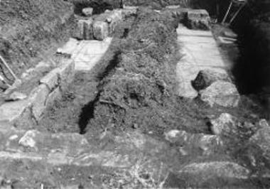 Ιερόν Ιτωνίας Αθηνάς. Ναός Α (πρόναος).