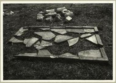 Τεμάχια πλακός και κιονίσκων εκ του βορεινού δωματίου του Νάρθηκος της χριστιαν. Βασιλικής Δουμετίου εν Νικοπόλει.