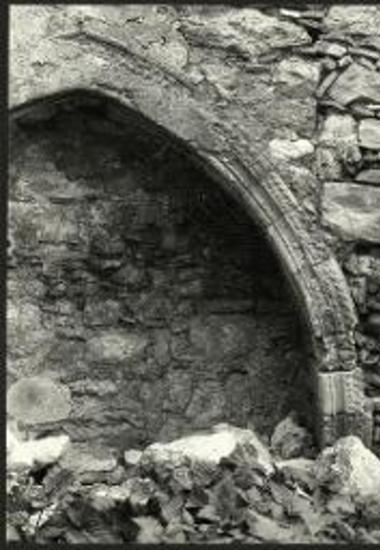 Η τεθλασμένη κόγχη.