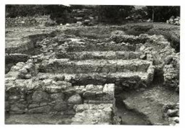 Το φρέαρ και οι χώροι XIV, XV και ΧVI ( από Ν.).