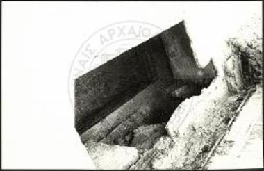 Ο τάφος του ΝΔ γωνιαίου διαμερίσματος από ΒΔ.