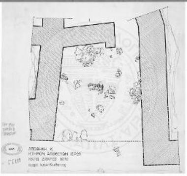 Η αποθήκη K του Κτηρίου των αποθετών του ιερού με τα εντός αυτού σκεύη.