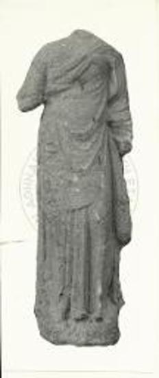 Αναθηματικό μαρμάρινο αγαλμάτιο.