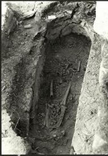 Ταφές του μεσημβρινού κλίτους της βασιλικής. Ο τάφος ΤΝ2.