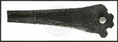 Χαλκινο εγχειρίδιο με επάργυρο καρφί.