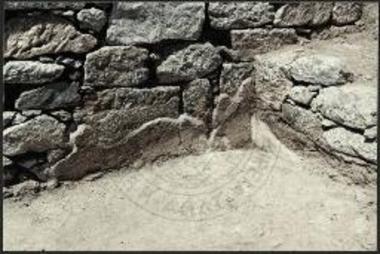 Στερέωση κονιαμάτων στο ναόσχημο κτίσμα Β1-Β2.