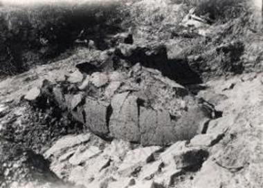 Τύμβος Αγ. Ιωάννου : Ταφικός πίθος 3, έχων μήκος 2.18μ.