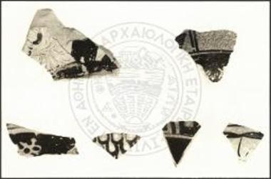 Μεσημβρία. Διάφορα όστρακα με γραπτήν διακόσμησιν εκ της δυτικής πλευράς του περιτειχισμένου οικισμού.