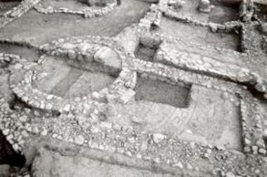 Αρχιτεκτονικά κατάλοιπα.