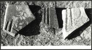 Τεμάχια κεράμων.