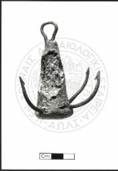 Μολύβδινο βαρίδι με τρία μπρούντζινα άγκιστρα 