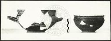 Γεωμετρικοί σκύφοι.