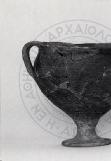 Σχήματα ΥΕ αγγείων. Δίωτος υψίπους κύλιξ.