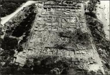 Μεσημβρία. Αεροφωτογραφία του περιτειχισμένου οικισμού. Άποψις από Δ.