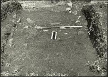 Ακρόπολη: β. Η τομή Τ. 85. 1 από Ν.