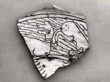 Μεθώνη. Όστρακον εφυαλωμένου πινακίου.