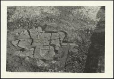 Πλάκα από ερυθρό λίθο