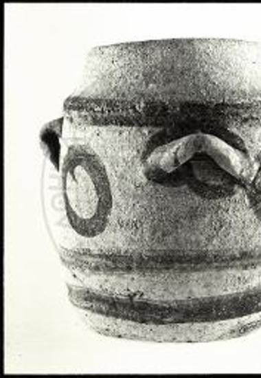 Οικία Γυναικών, ισόγειο δωμ. 8. Κυλινδρικό πιθαράκι, αριθ. κατ. 6765.