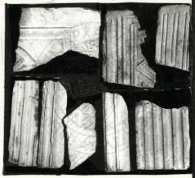 Γλυπτά τεμάχια παραστάδων, θωρακίων και πεσσίσκων εκ της βασιλικής Γ της Αμφιπόλεως.