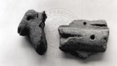 Χατακτηριστικά όστρακα από την επίχωση της προϊστορικής κοίτης της κοιλάδας.