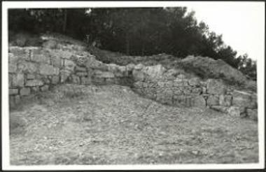 Γωνία ανατολικού τείχους και βόρειου σκέλους προμαχώνα.