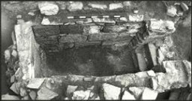 Ο τάφος 3 της ύστερης ρωμαϊκής εποχής στην τάφρο 49 (άνδηρο IV).