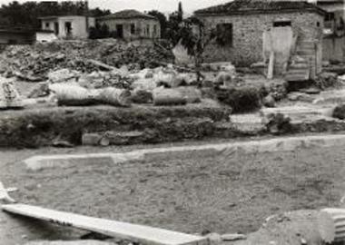 Βασιλική Αρχιερέως Πέτρου.  Οι Τομείς Α και Δ μετά την κατεδάφισιν της οικίας Μποσινάκη.