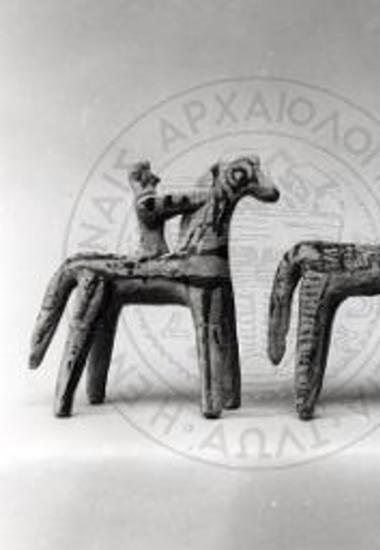 Tomb Λ/9.Two rider figurines of Tanagra/group 3.