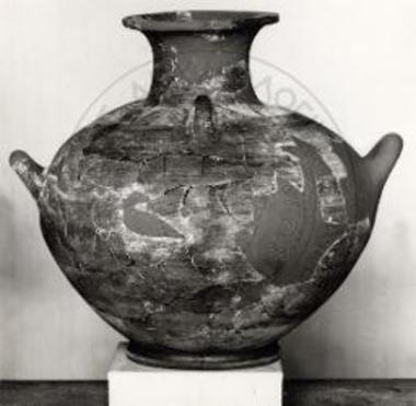 ΥΕ ΙΙΙΓ τετράωτος αμφορεύς (αρ. ευρ. Π770).