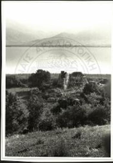 Άποψις της βασιλικής του Αγίου Αχιλλείου εκ Δυσμών προ της ανασκαφής.