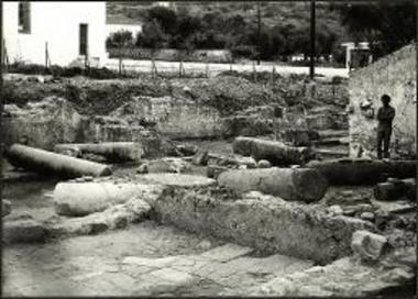 Βασιλική Γλυκέος. Μερική άποψις της βασιλικής από ΝΔ. (προ της διευθετήσεως του χώρου).