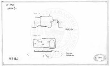 Τομαί κατά πλάτος (άνω) και κατά μήκος (β) —προβολή του βορείου τοίχου— του θαλάμου Α.