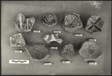 ΄Οστρακα εφυαλωμένων βυζαντινών αγγείων.