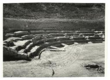 Σικυώνα. Το αποκαλυφθέν τμήμα του κοίλου του θεάτρου της Σικυώνος.