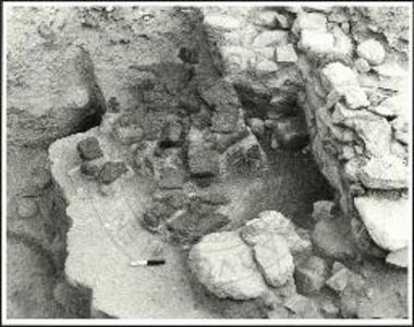 Η τάφρος 67/68. Ισοπεδωτικό στρώμα με ωμοπλίνθους.