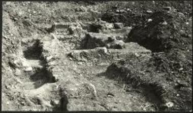 Θεμέλια οικοδομής 4ου π.Χ. αιώνος.