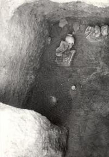 Περατή. Το νεκροταφείον. Τάφος 111α.