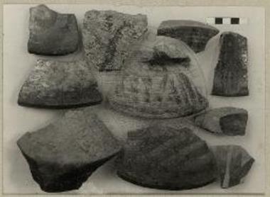 Γραπτά όστρακα συνοικισμού Πολυστύλου.