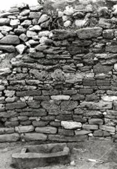 Το ΑΒΑ τμήμα του θόλου και η θήκη.