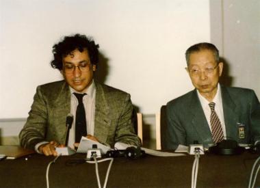 Ο Διευθυντής Ε.Π.Κε.Δ.Περικλής Νεάρχου με τον Luo Niang Sheng