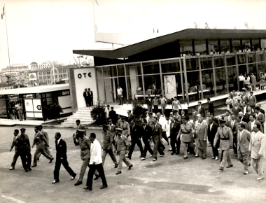 16η ΔΕΘ 1951 Επίσκεψη Βασιλέων Παύλου και Φρειδερίκης:Φωτογραφία 3