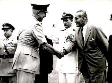 25η ΔΕΘ Επίσκεψη Βασιλέως Παύλου 1960:Φωτογραφία 46