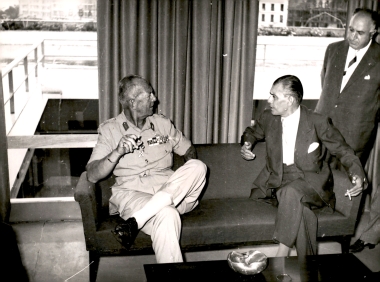 25η ΔΕΘ Επίσκεψη Βασιλέως Παύλου 1960:Φωτογραφία 51