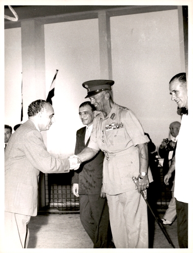 25η ΔΕΘ Επίσκεψη Βασιλέως Παύλου 1960:Φωτογραφία 66