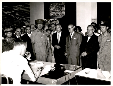 25η ΔΕΘ Επίσκεψη Βασιλέως Παύλου 1960:Φωτογραφία 74