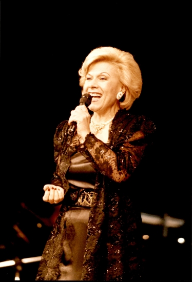 Δενάρδου Κλειώ