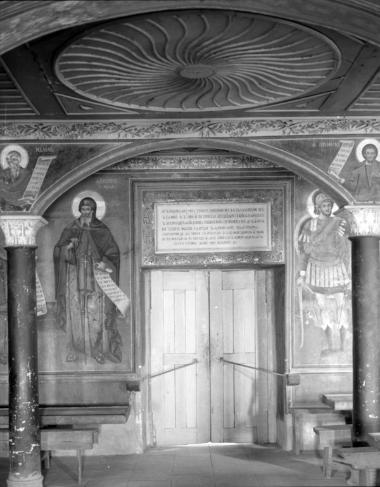 Μονή Ξηροποτάμου, Τράπεζα, Βόρειο σκέλος. Τοιχογραφίες Β. κιονοστοιχίας-νότια όψη- και Β. τοίχου. Κτητορική επιγραφή του 1859 (74, 75, 62-64)