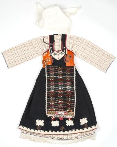 Γυναικεία ενδυμασία