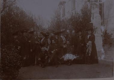 Ο Αλέξανδρος Ρίζος Ραγκαβής με φιλική συντροφιά