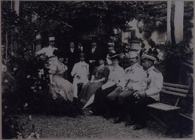 Ο Αλέξανδρος Ρίζος Ραγκαβής με τη σύζυγό του Πηνελόπη σε επίσημη κοινωνική εκδήλωση